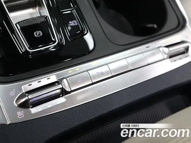 Kia Carnival 2024 — ფოტო 10/20