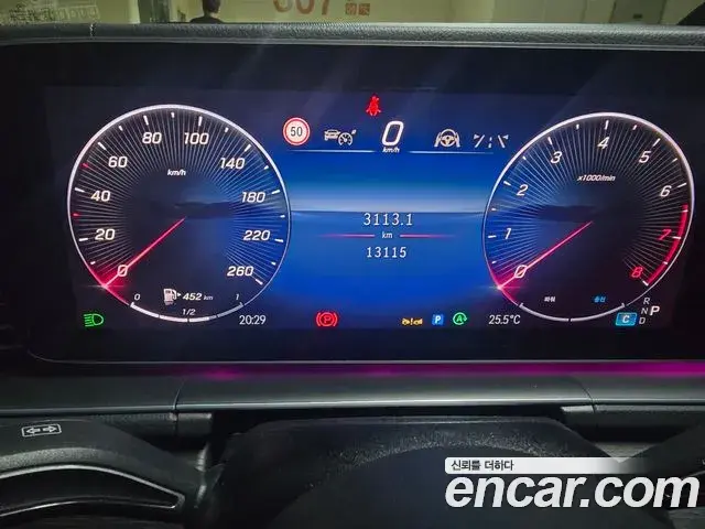 Mercedes-Benz GLE-Class 2025 — Фото 4/8