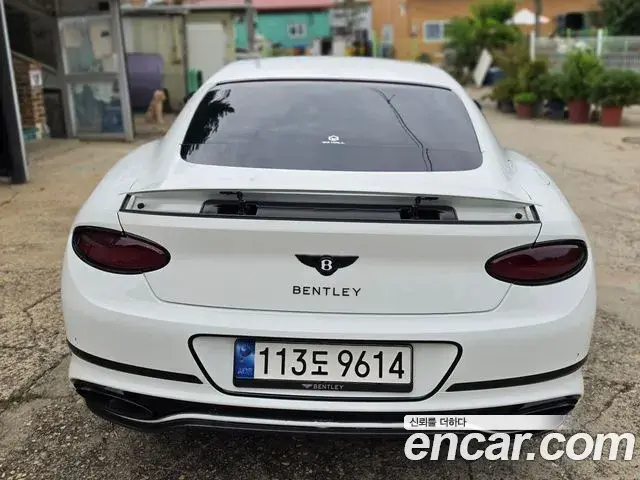 Bentley Continental GT 2018 — Photo 11/11