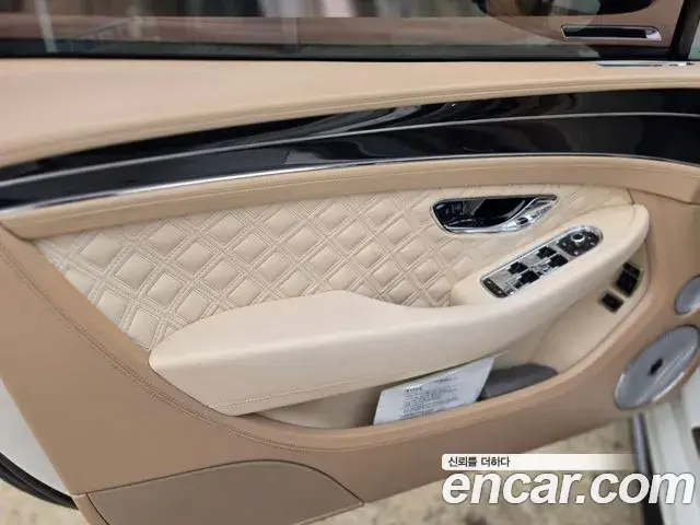Bentley Continental GT 2018 — Photo 7/11