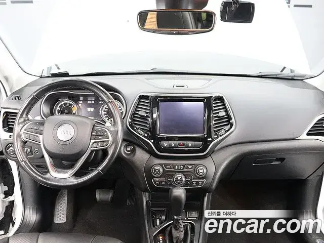 Jeep Cherokee 2020 — Фото 13/20