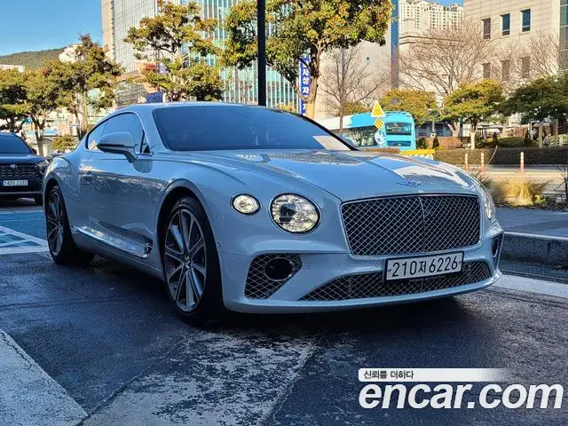Bentley Continental GT 2019 — Photo 6/13