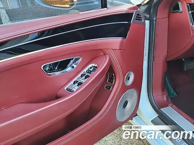 Bentley Continental GT 2019 — Photo 2/13