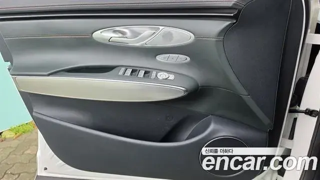 Genesis GV70 2021 — Photo 11/20