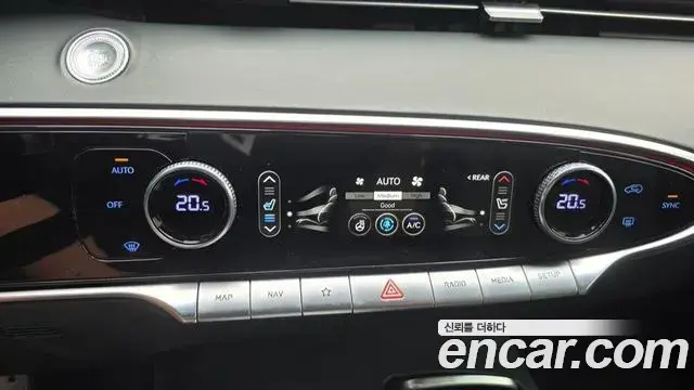Genesis GV70 2021 — Photo 13/20