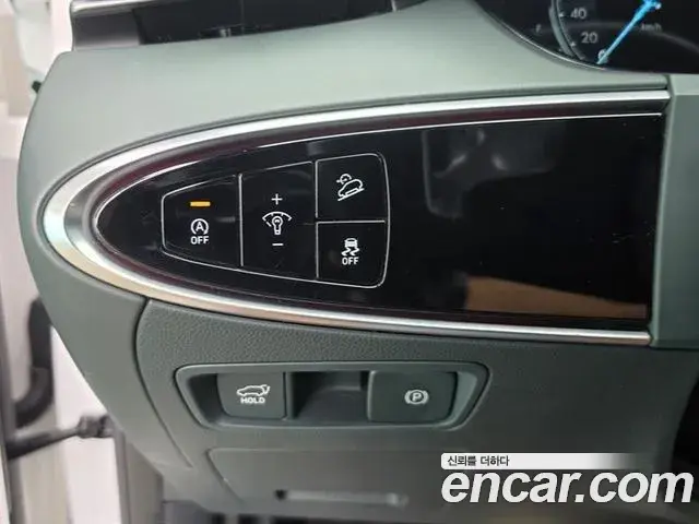 Genesis GV70 2021 — Photo 15/20