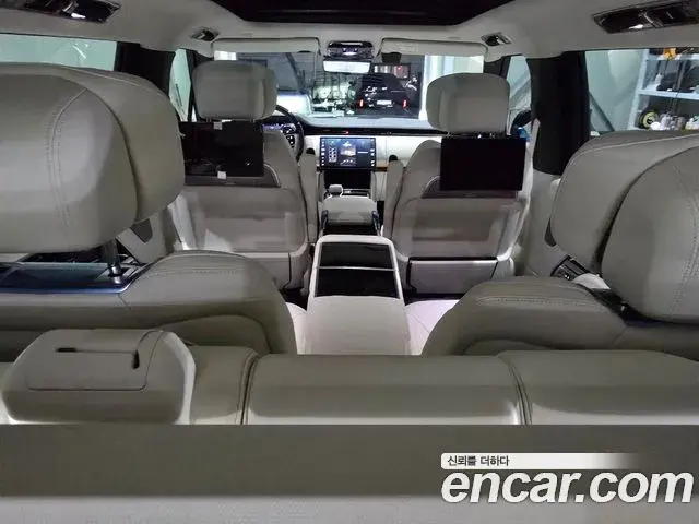 Land Rover Range Rover 2025 — Photo 11/20