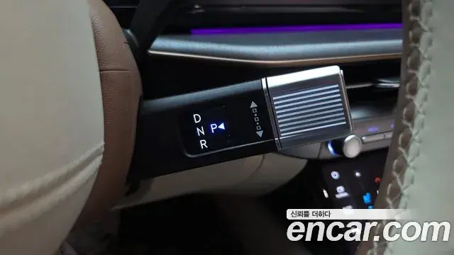 Hyundai Grandeur 2022 — ფოტო 9/20