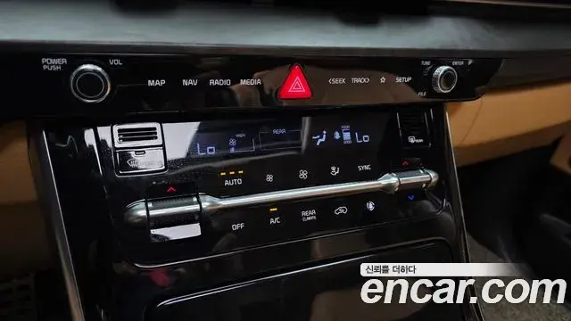 Kia Carnival 2020 — Фото 14/20
