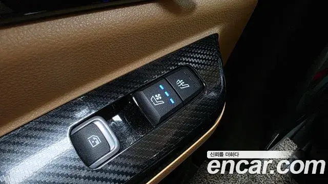 Kia Carnival 2020 — Фото 15/20