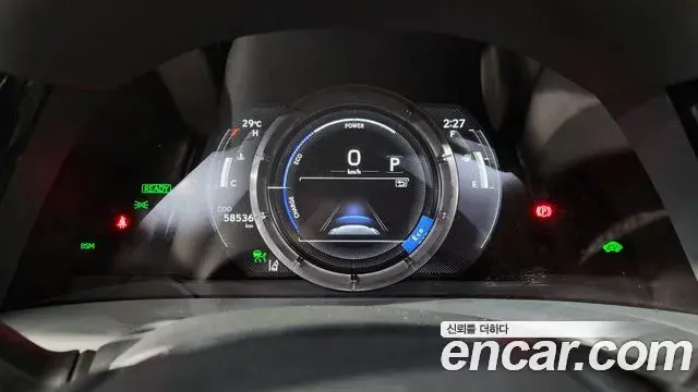 Lexus ES300h 2022 — ფოტო 13/33