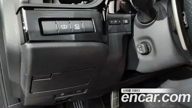Lexus ES300h 2022 — ფოტო 21/33