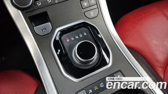 Land Rover Range Rover Evoque 2018 — Фото 8/20