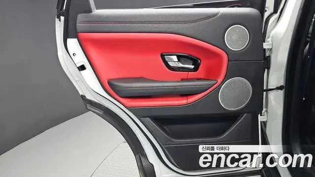 Land Rover Range Rover Evoque 2018 — Şəkil 37/37
