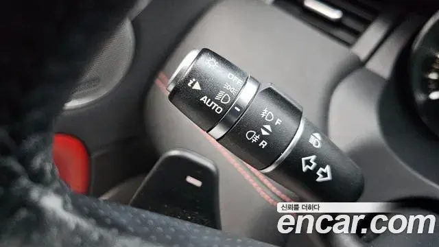 Land Rover Range Rover Evoque 2018 — Şəkil 32/37
