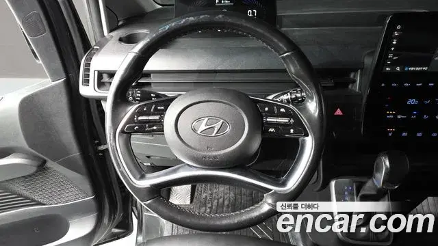 Hyundai Staria 2021 — Фото 13/20