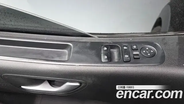 Hyundai Staria 2021 — Фото 17/20