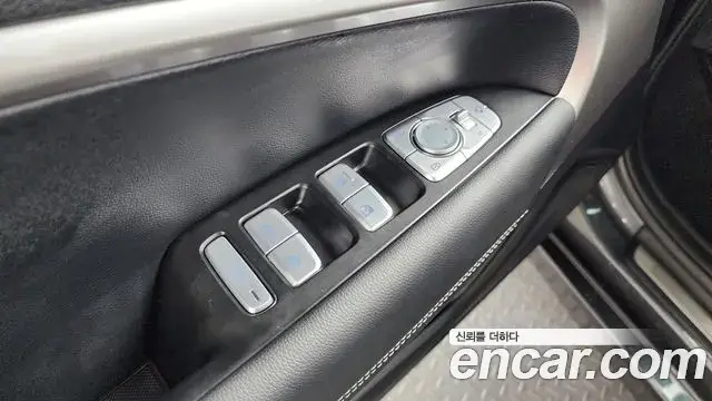 Genesis G70 2018 — ფოტო 12/33