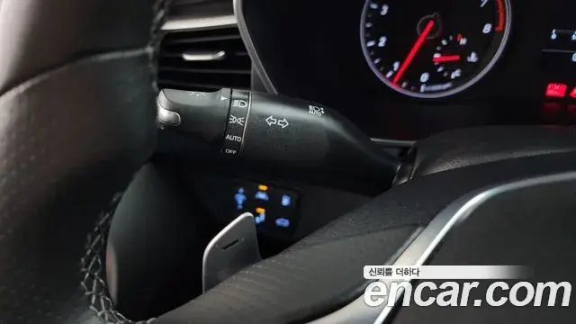 Genesis G70 2018 — ფოტო 8/33