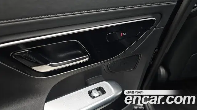 Mercedes-Benz GLC-Class 2023 — Фото 19/20