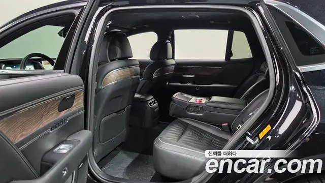 Genesis G90 2022 — Photo 11/20