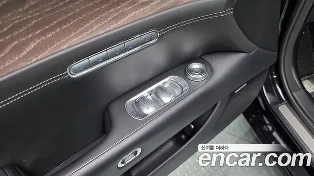Genesis G90 2022 — Photo 19/20