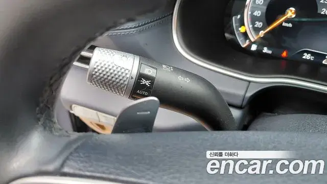 Genesis GV80 2021 — Photo 27/34