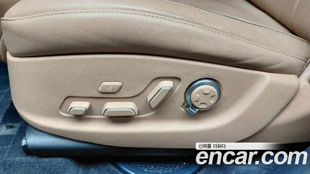 Genesis GV80 2021 — Photo 20/34