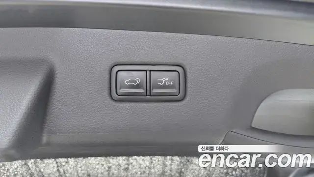 Kia Carnival 2021 — Фото 16/20
