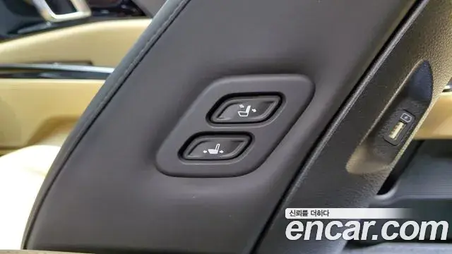 Kia Carnival 2021 — Фото 18/20
