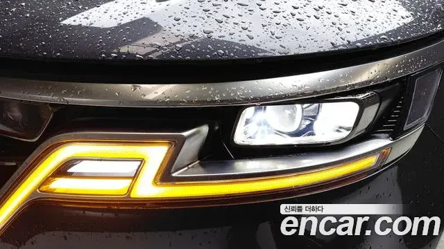 Kia Carnival 2021 — ფოტო 12/33