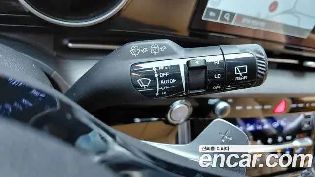 Kia Carnival 2021 — ფოტო 26/33