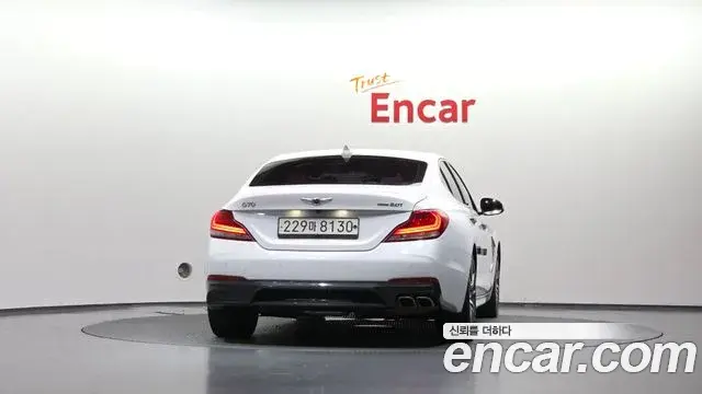 Genesis G70 2019 — Şəkil 33/34