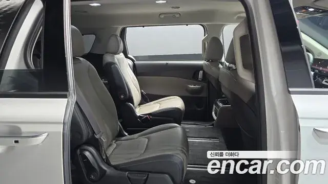Kia Carnival 2024 — Фото 12/20