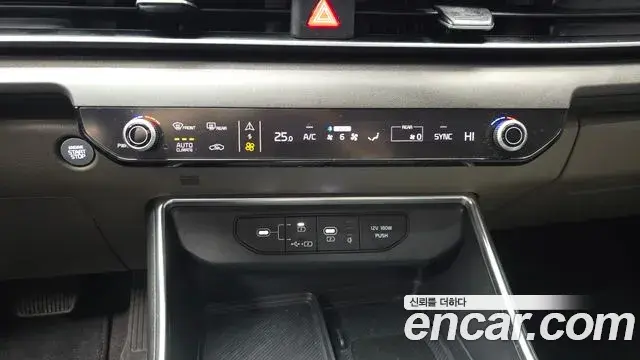 Kia Carnival 2024 — Фото 18/20