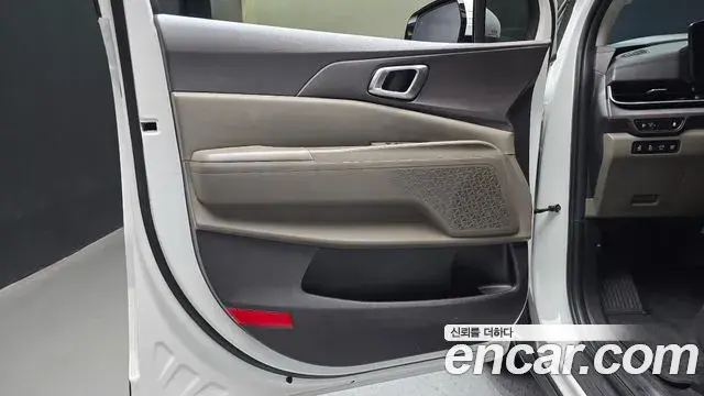 Kia Carnival 2024 — Şəkil 9/34