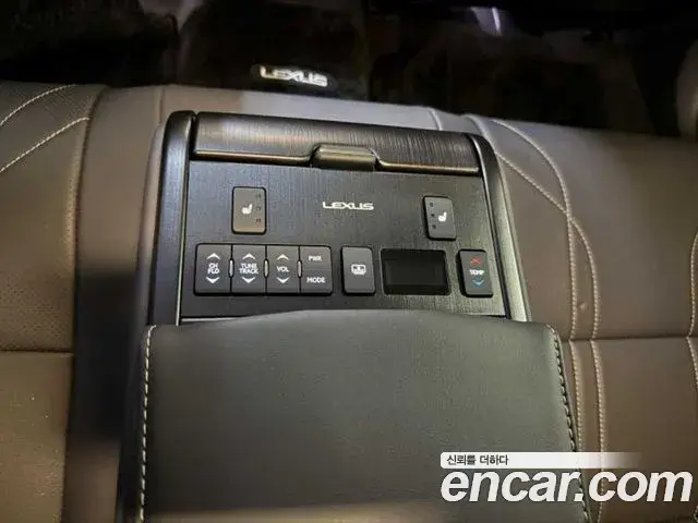 Lexus ES300h 2025 — Şəkil 7/18