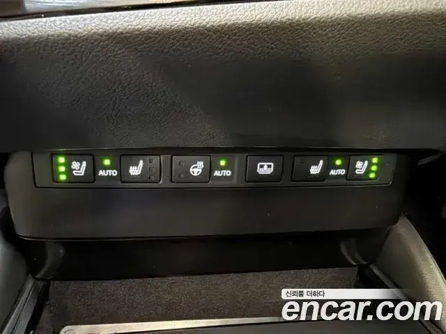 Lexus ES300h 2025 — Şəkil 8/18