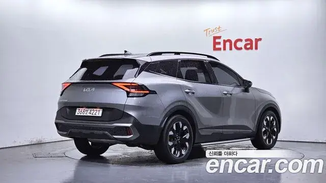 Kia Sportage 2021 — Фото 2/20