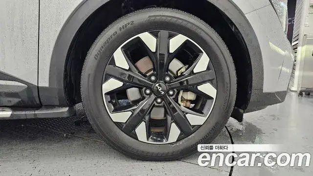 Kia Sportage 2021 — ფოტო 4/31