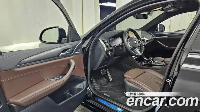 BMW X4 2024 — Photo 10/20