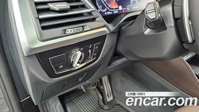 BMW X4 2024 — Photo 17/20