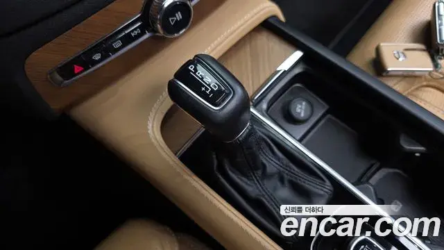 Volvo XC90 2020 — Фото 9/20