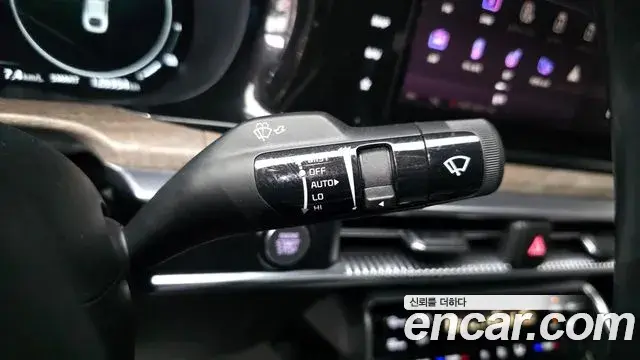 Kia K5 2020 — ფოტო 24/34