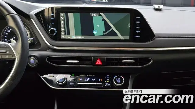 Hyundai Sonata 2020 — Фото 13/20