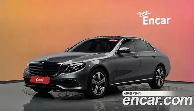 Mercedes-Benz E-Class 2019 — Фото 1/20