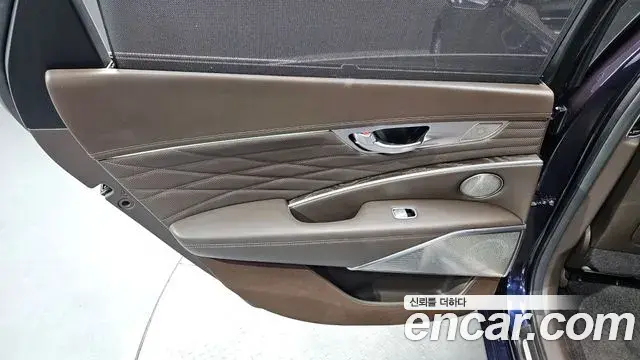 Kia The K9 2018 — Photo 26/31