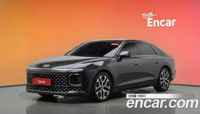 Hyundai Grandeur 2023 — Фото 1/20