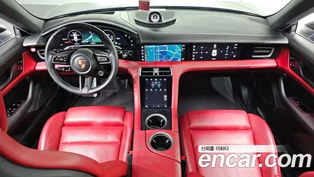 Porsche Taycan 2021 — Photo 4/39