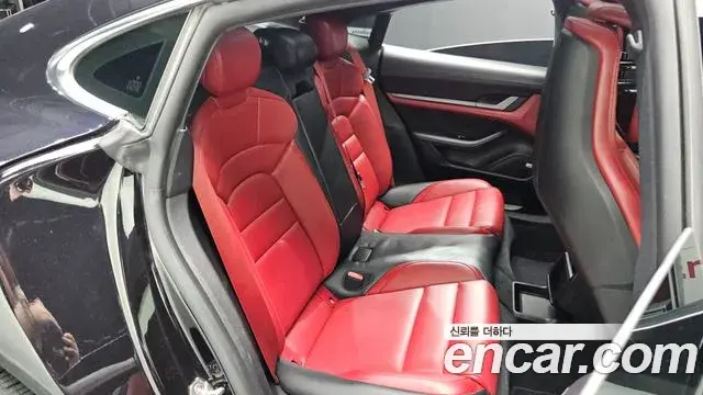 Porsche Taycan 2021 — Photo 39/39